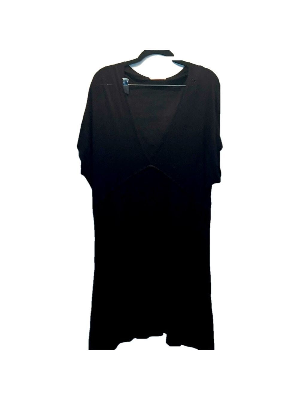 LUX Dress,, SZ M, PTP 23”, Length 36”, V-Neck, Cap Sleeves, Black, Soft